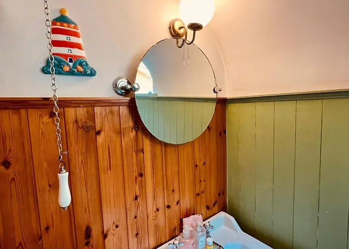 The Limehouse Nyaraló